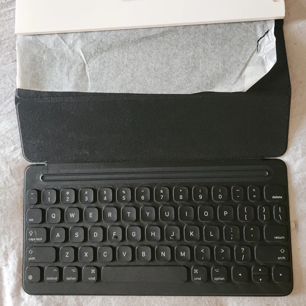 Apple Smart Keyboard